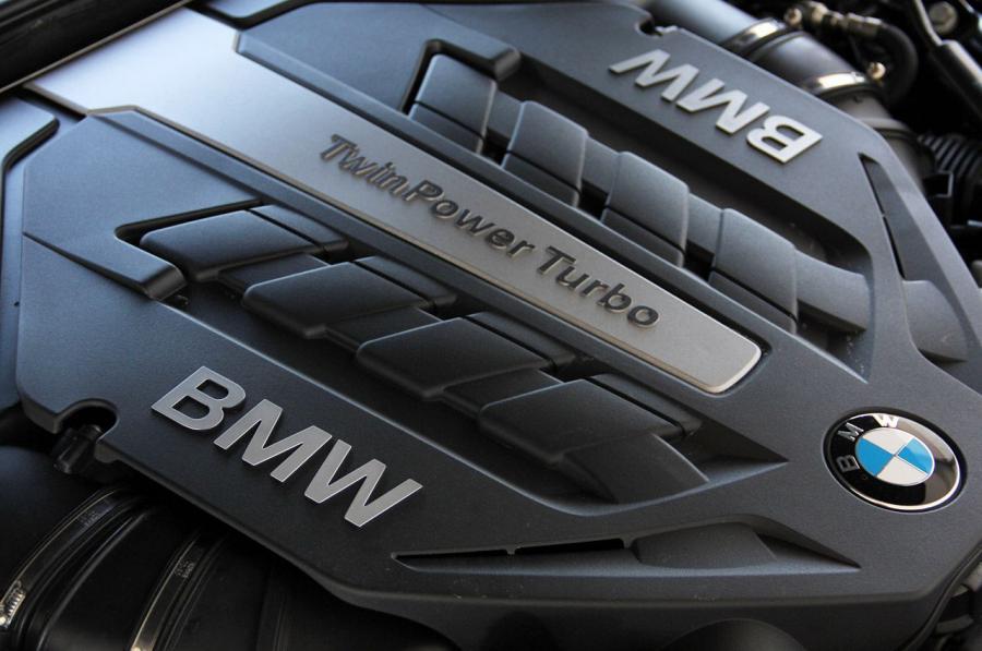  BMW 750iL 2013 года  (фото 88 из 96)